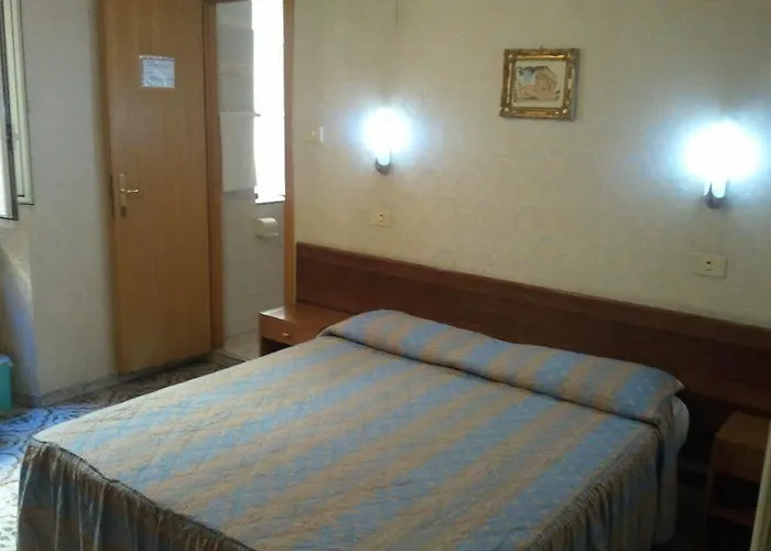 Cathrine Otel