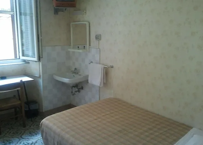 Cathrine Otel