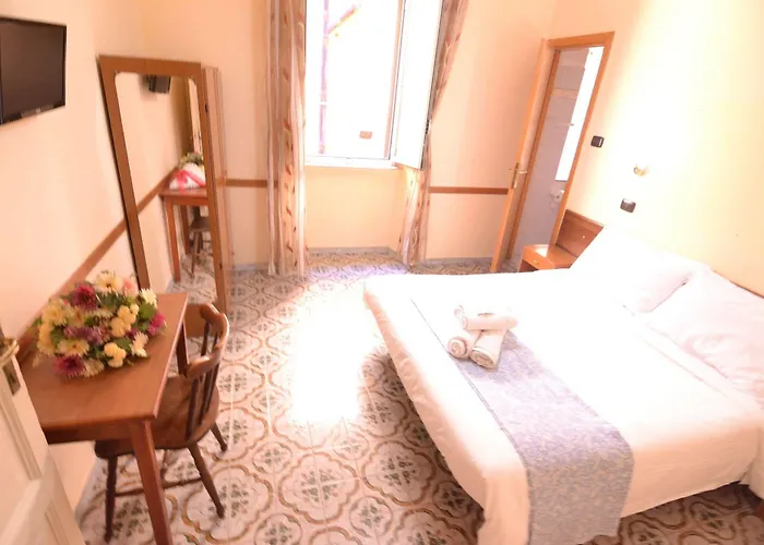 Cathrine Otel