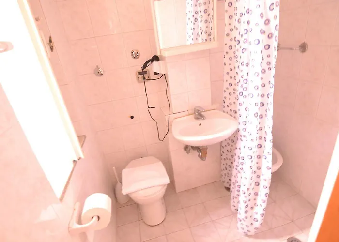 Cathrine Otel 2*