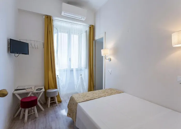 Cathrine Otel 2*